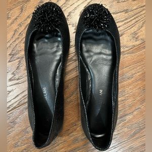 Antonio Melani black dress flats. Size 8.